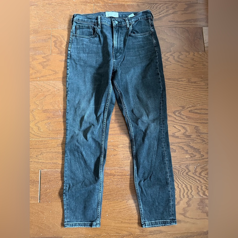 Everlane High-Rise Slim Jeans in Washed Black